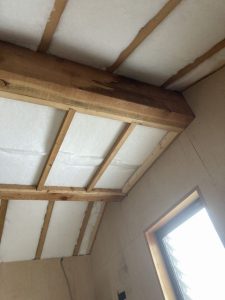 天井に防音材の施工